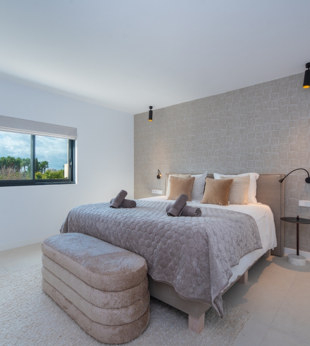 Resa estates Ibiza villa for sale tourist license modern bedroom 4.jpg